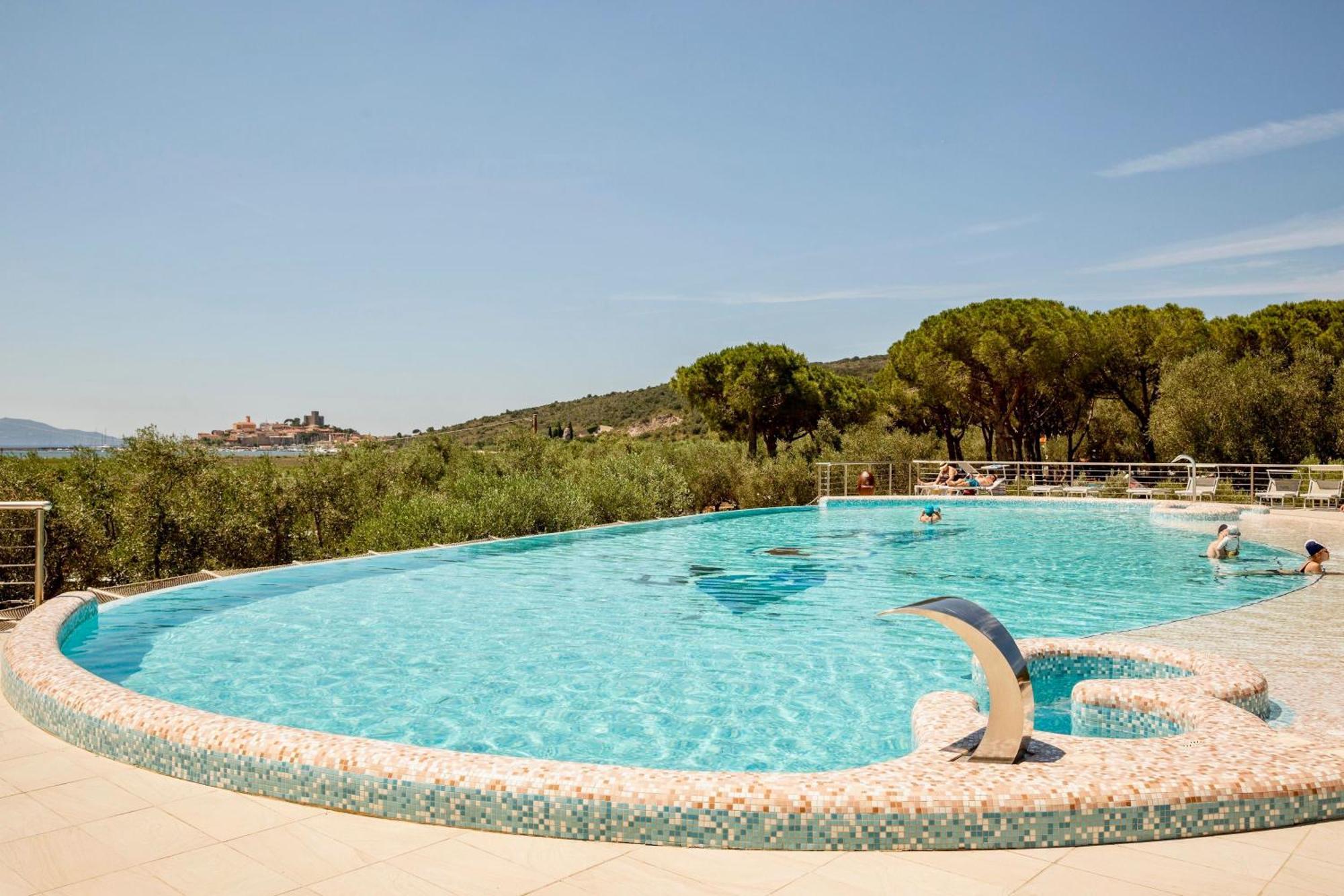 Isa - Residence With Pool And Private Beach In Talamone Just 500 Mt From The Beach المظهر الخارجي الصورة